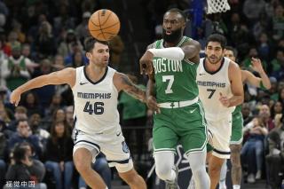 易建联是中 易建联是中